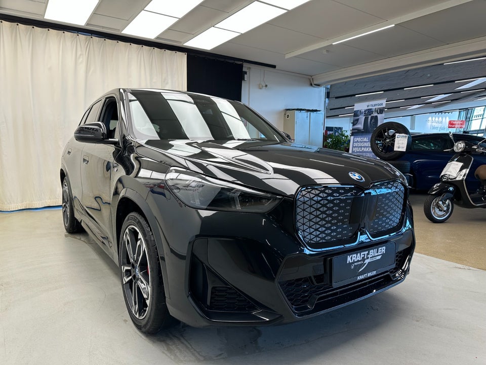 BMW iX1 eDrive20 M-Sport Pro 5d