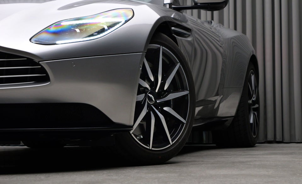 Aston Martin DB11 4,0 V8 Volante aut. 2d