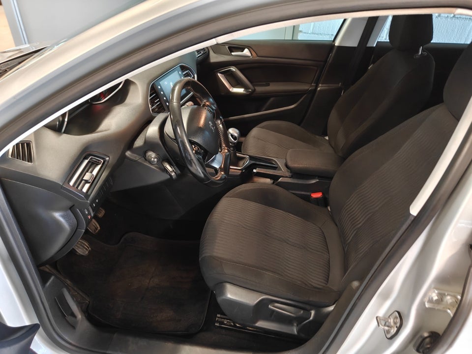 Peugeot 308 1,6 BlueHDi 120 Active SW 5d