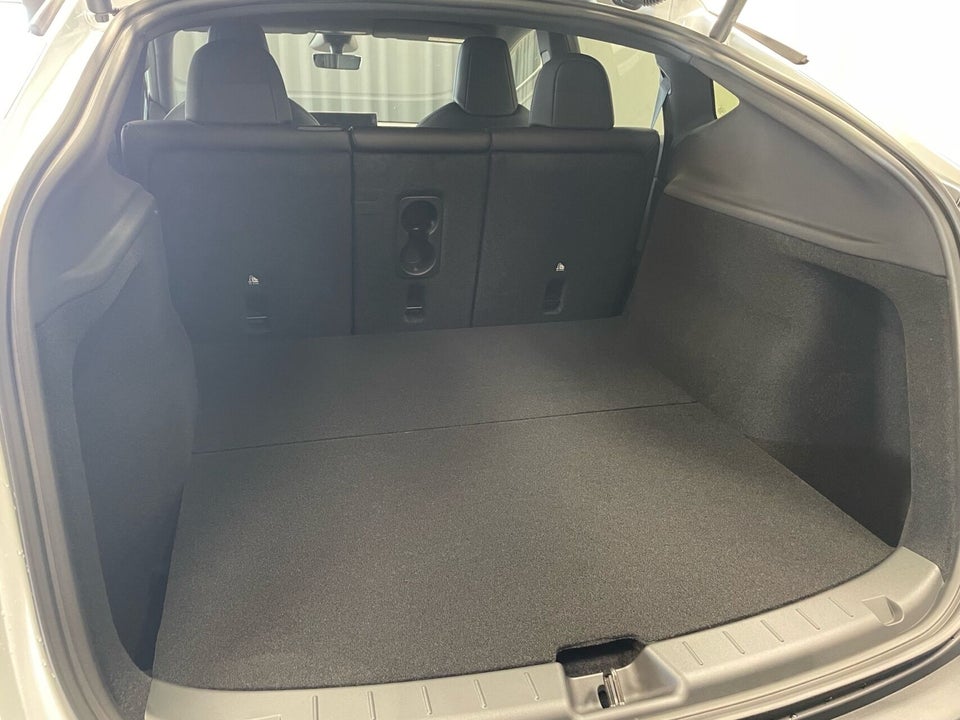 Tesla Model Y RWD 5d