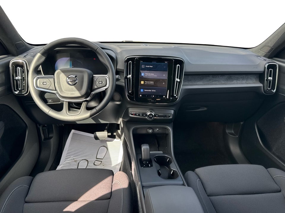 Volvo EX40 Standard Range Plus 5d