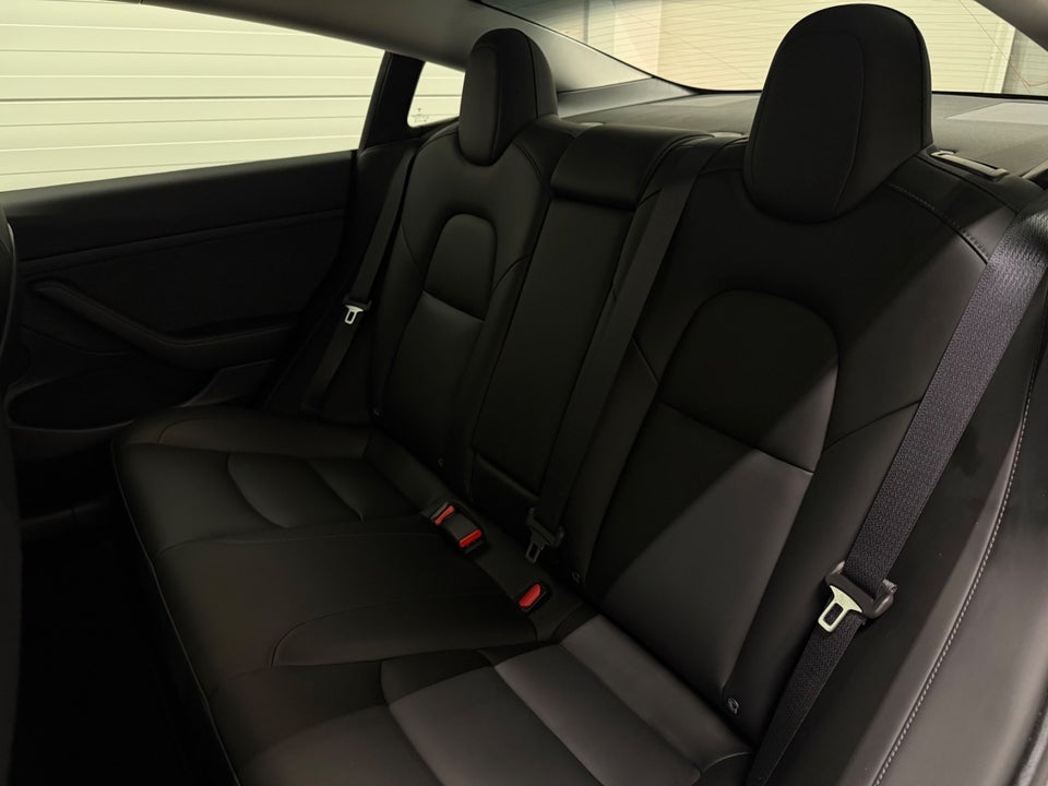 Tesla Model 3 Long Range AWD 4d