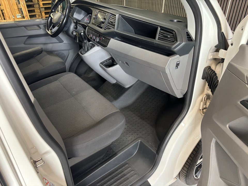 VW Transporter 2,0 TDi 150 Kassevogn DSG lang