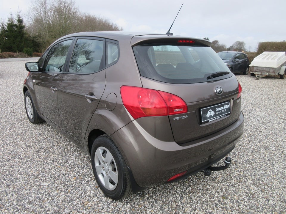 Kia Venga 1,4 CVVT Style+ 5d