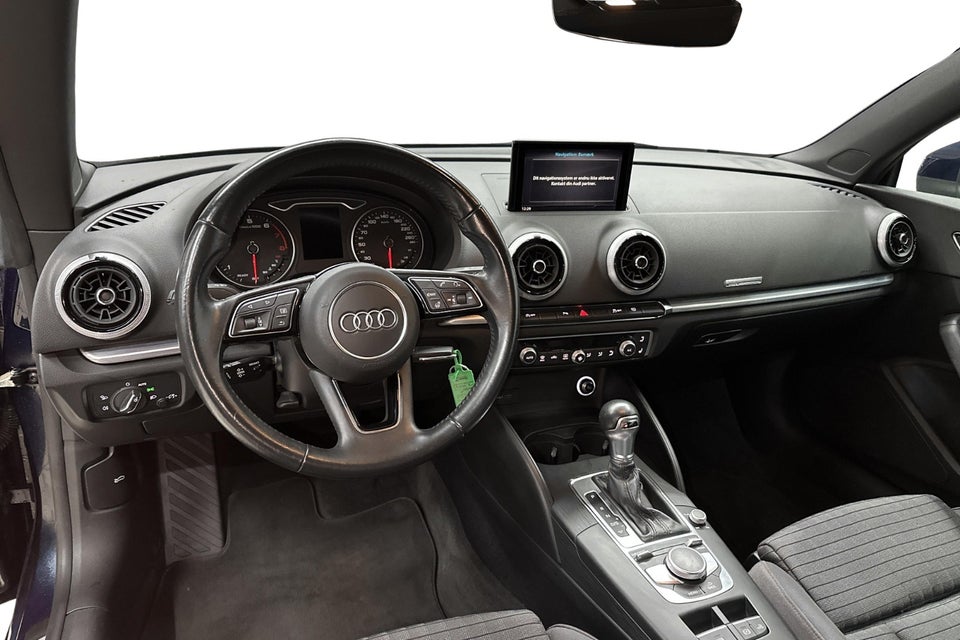 Audi A3 35 TFSi Sport Limited plus Cabriolet S-tr. 2d
