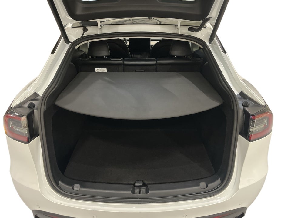 Tesla Model Y Long Range AWD 5d