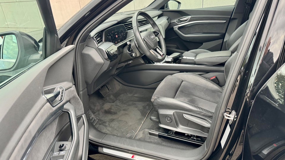 Audi e-tron 55 S-line quattro 5d