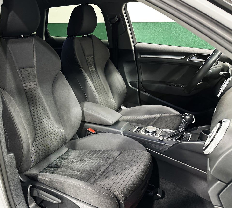 Audi A3 1,4 e-tron Sportback S-tr. 5d