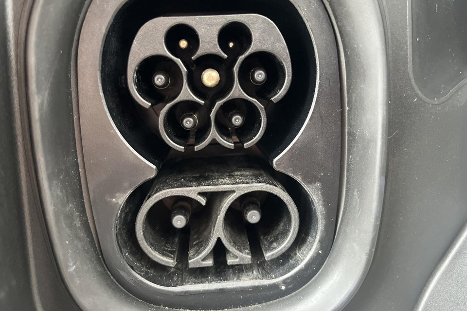 VW ID. Buzz 77 Pro SWB 5d
