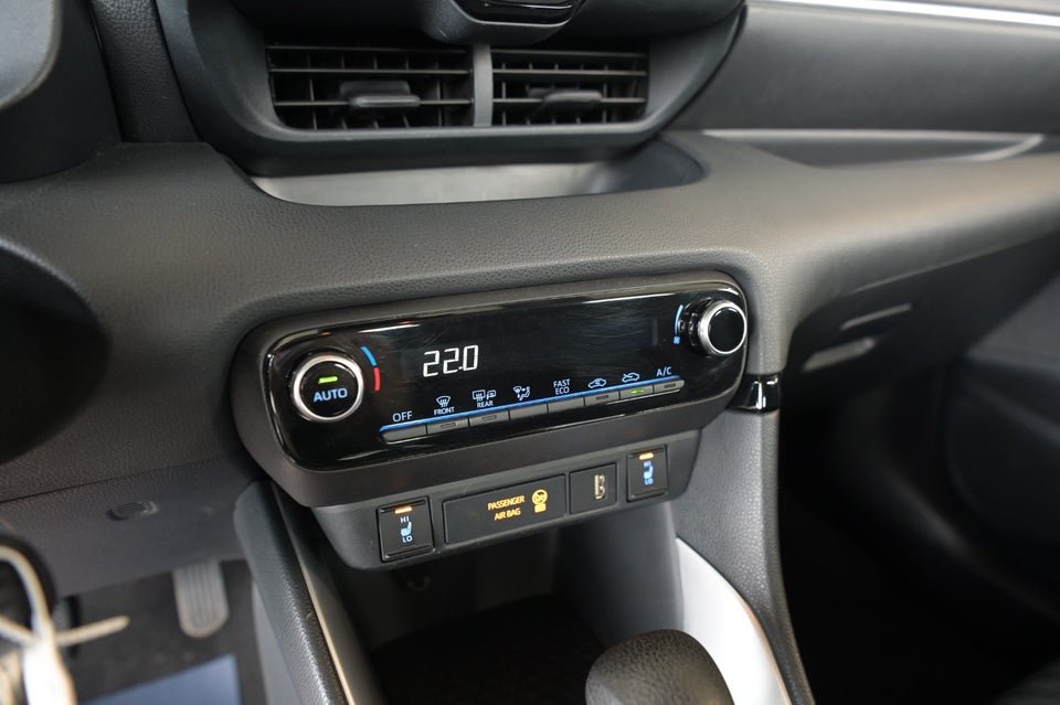 Toyota Yaris 1,5 Hybrid H3 e-CVT 5d