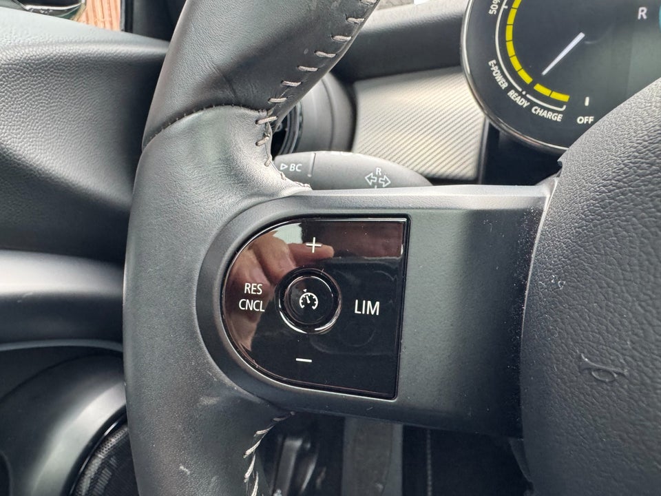 MINI Cooper SE Yours Trim 3d