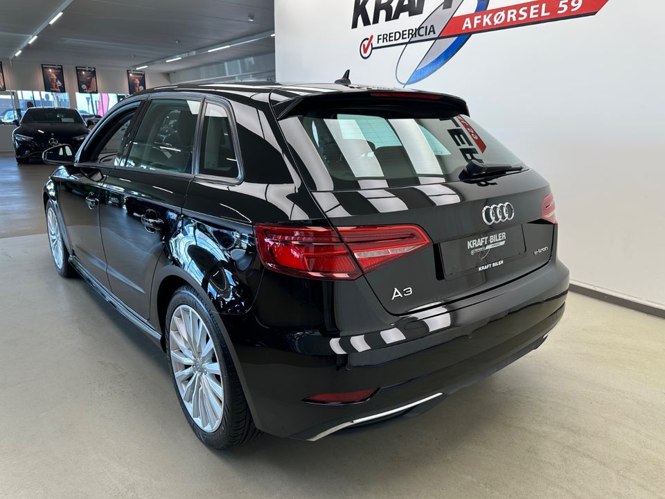 Audi A3 1,4 e-tron Sportback S-tr. 5d