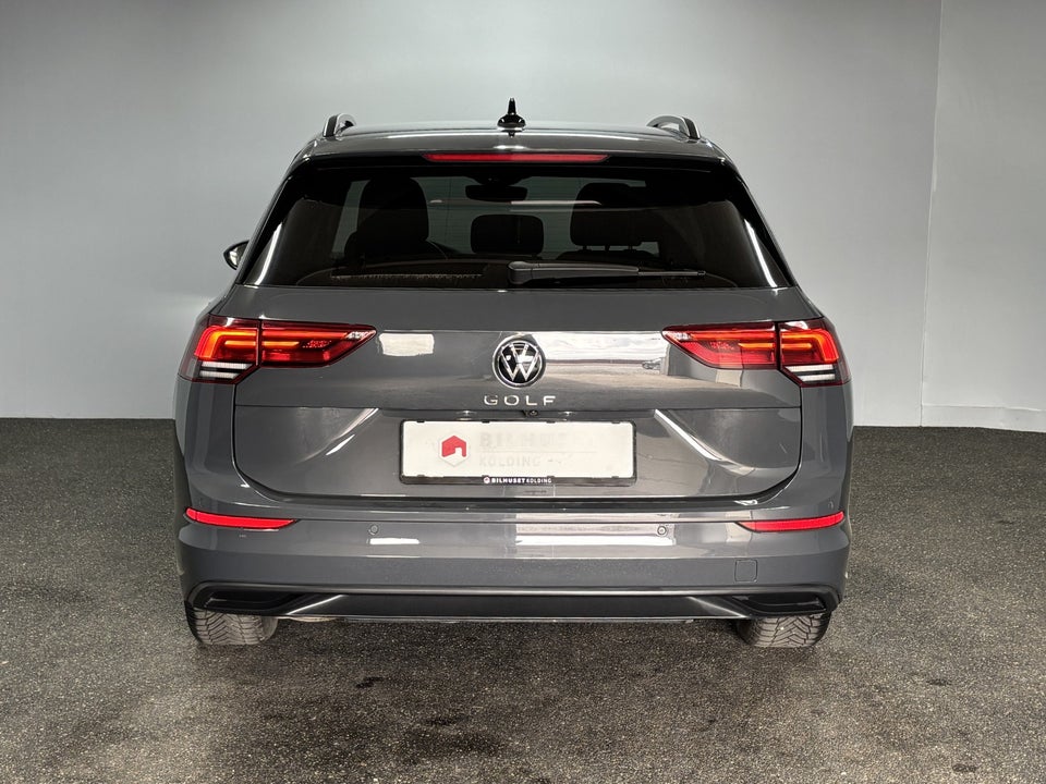 VW Golf VIII 1,5 eTSi 130 Life Variant DSG 5d