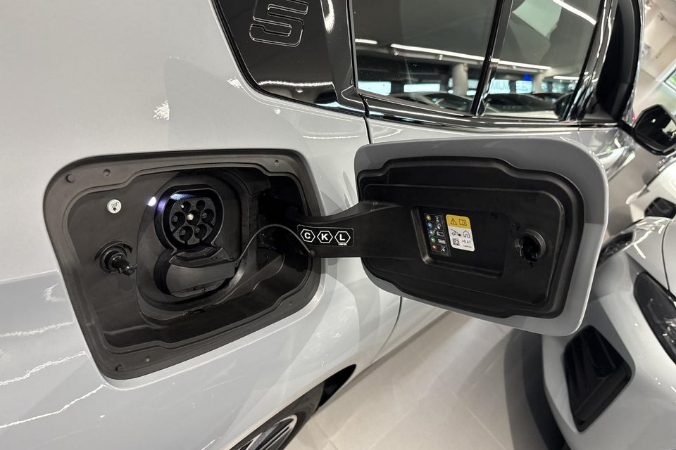 BMW i5 eDrive40 M-Sport 4d