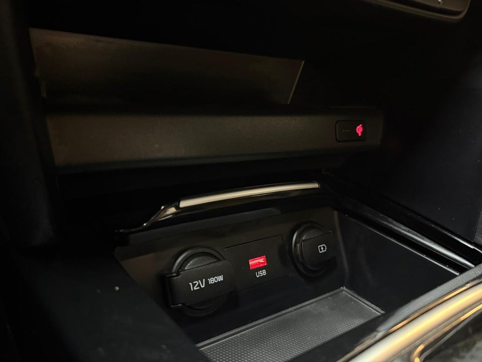 Kia Ceed 1,6 PHEV Upgrade Premium SW DCT 5d