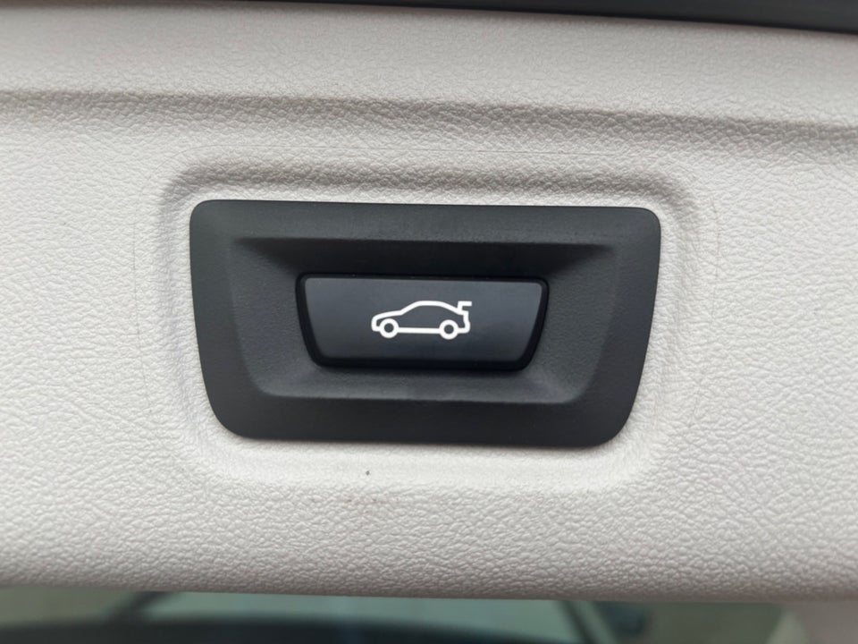 BMW 330e 2,0 Touring Sport Line aut. 5d