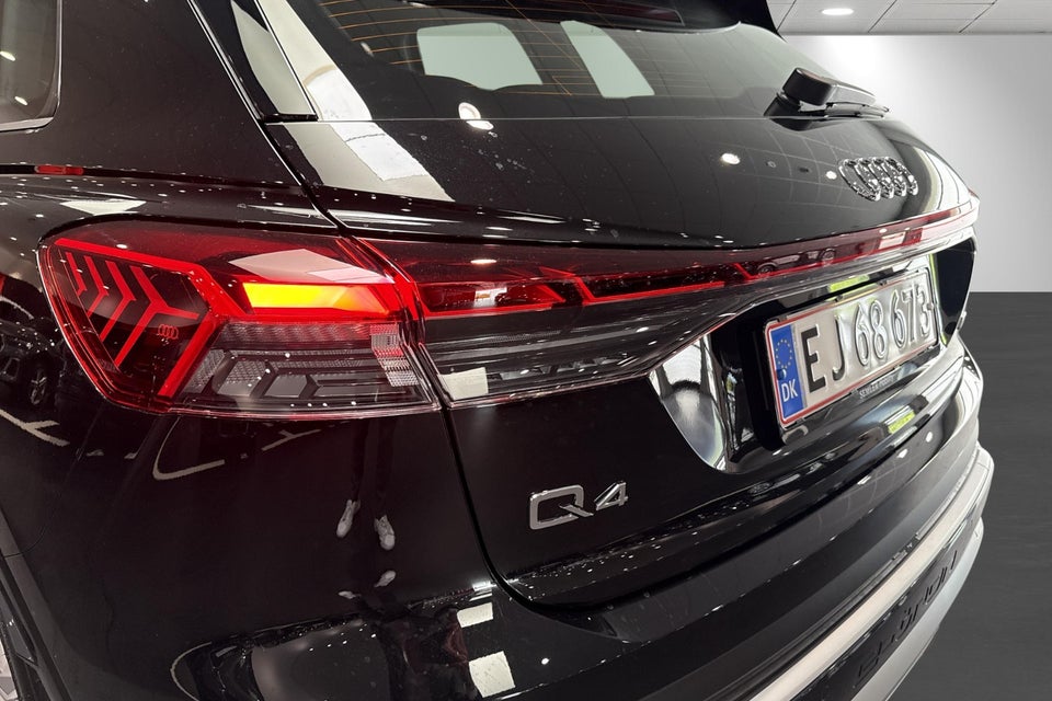 Audi Q4 e-tron 45 S-line 5d