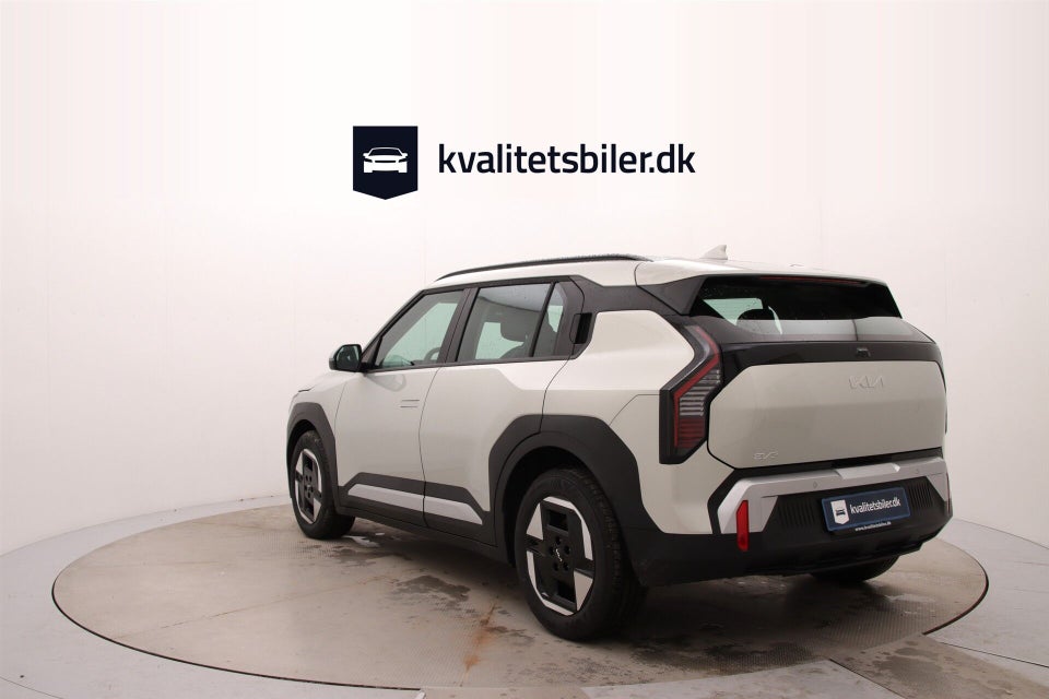 Kia EV3 58 Standard Range Access 5d