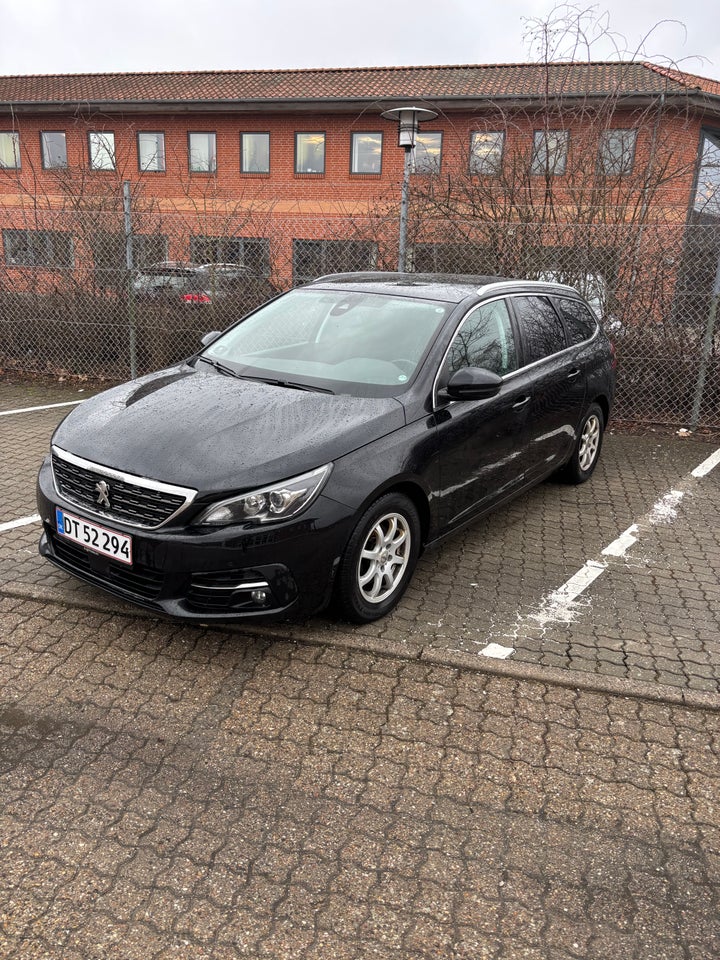 Peugeot 308 1,5 BlueHDi 130 Allure+ Sky SW 5d