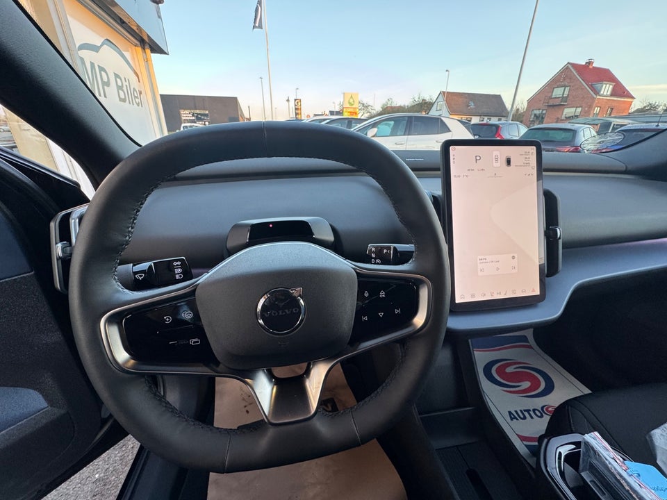 Volvo EX30 Twin Performance Plus 5d