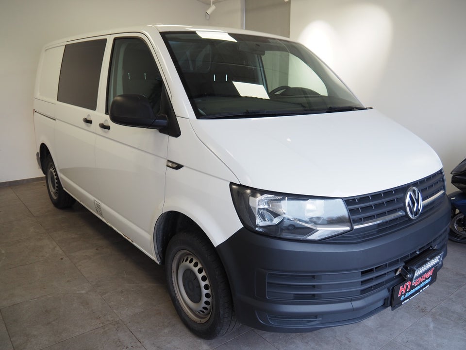 VW Transporter 2,0 TDi 102 Kassevogn kort