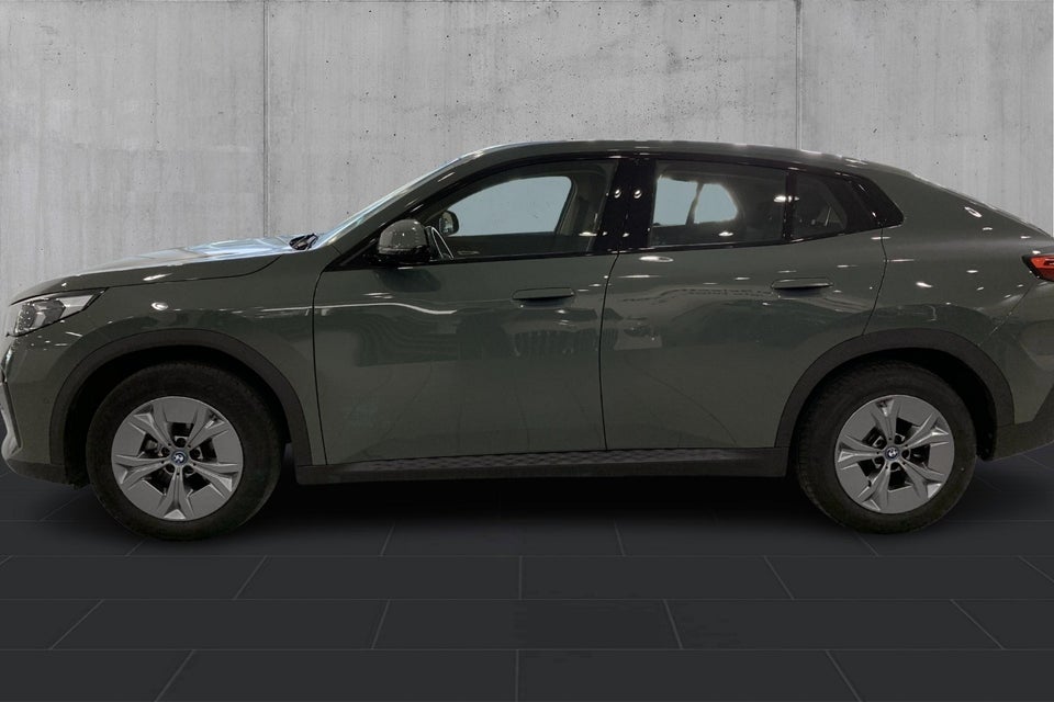 BMW iX2 eDrive20 5d