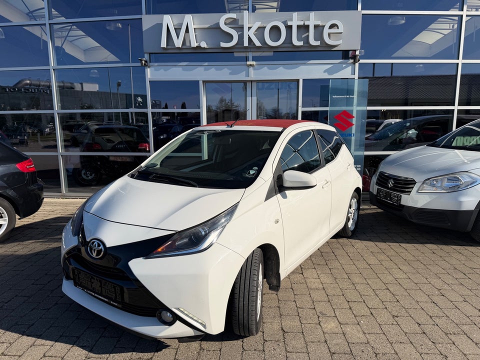 Toyota Aygo 1,0 VVT-i x-sky 5d