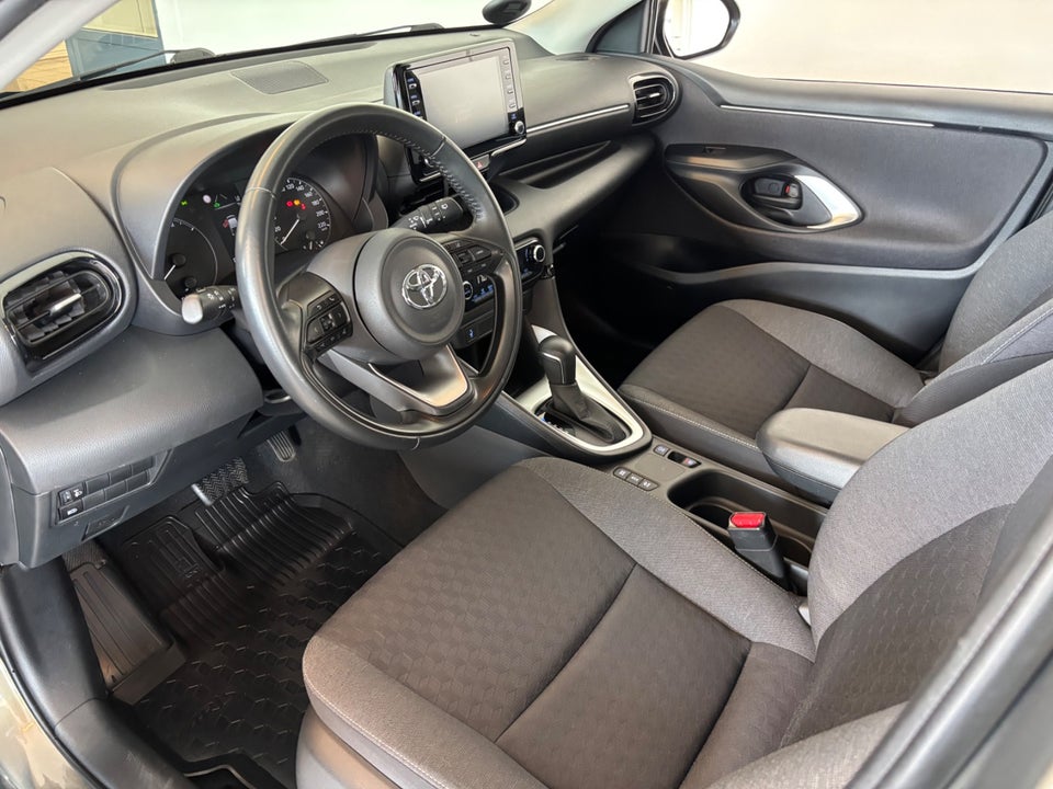 Toyota Yaris 1,5 Hybrid Active e-CVT 5d