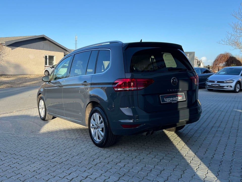 VW Touran 2,0 TDi 150 Highline DSG Van 5d