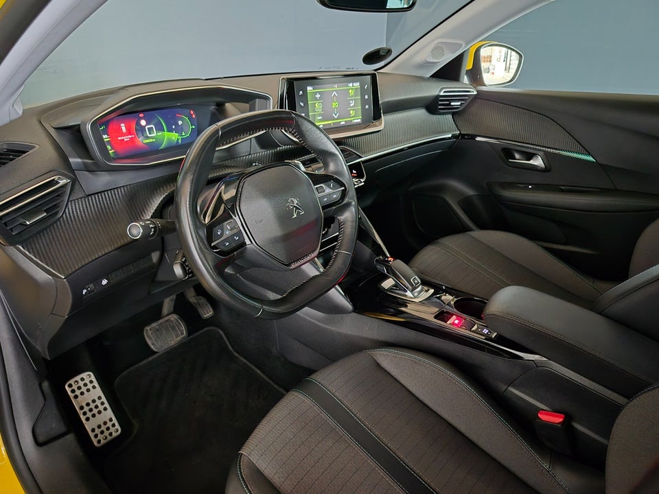 Peugeot 208 1,2 PureTech 100 Allure EAT8 5d