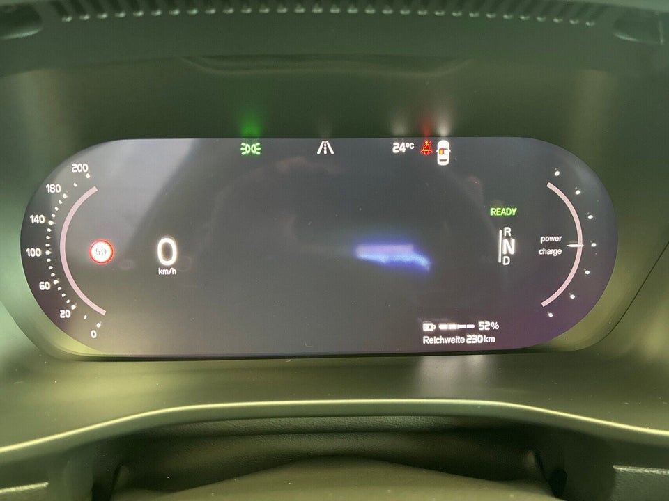Volvo XC40 ReCharge Extended Range Plus 5d