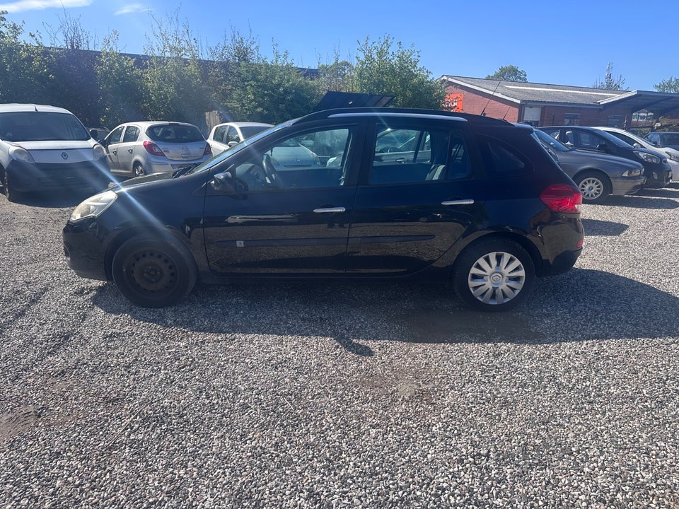 Renault Clio III 1,2 16V Authentique Sport Tourer 5d