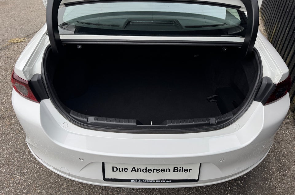 Mazda 3 2,0 SkyActiv-G 122 Sky aut. 4d