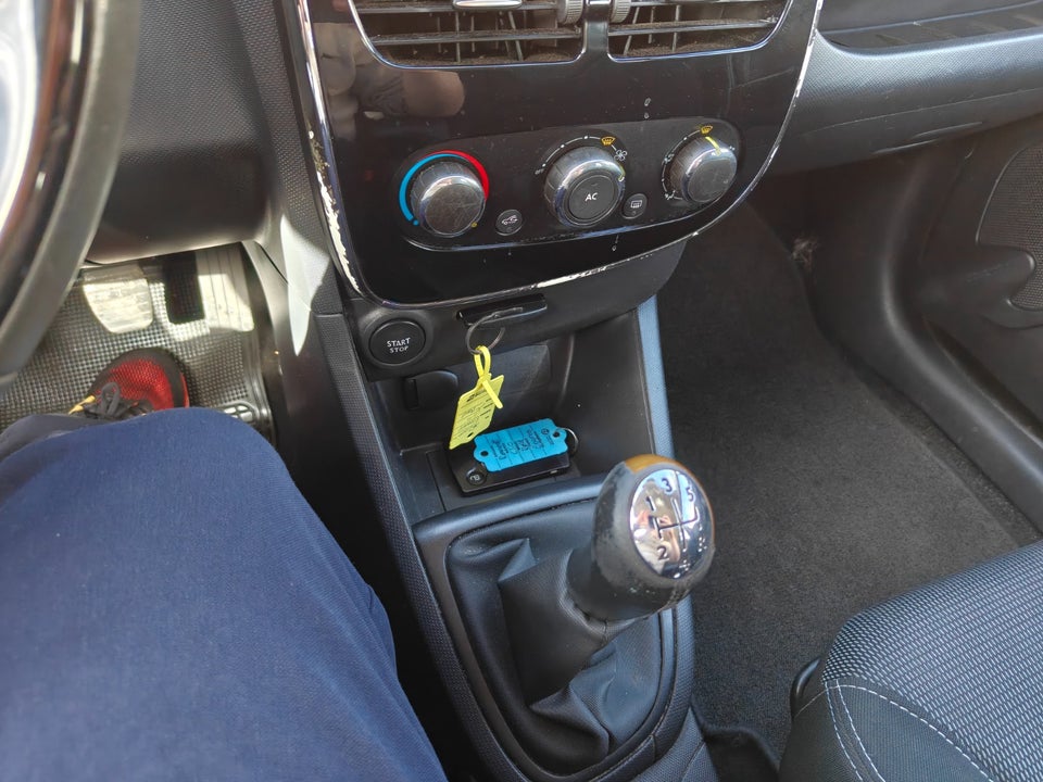 Renault Clio IV 1,5 dCi 75 Expression 5d