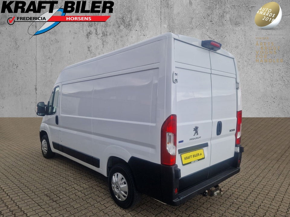Peugeot Boxer 333 2,2 BlueHDi 140 L2H2 Premium