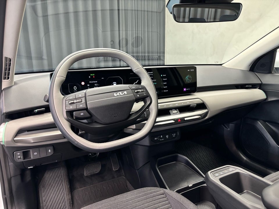 Kia EV4 58 Standard Range Access 5d