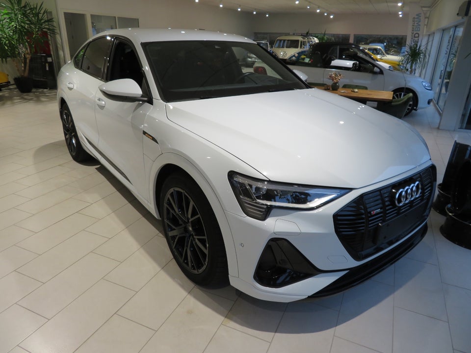 Audi e-tron 55 S-line Sportback quattro 5d