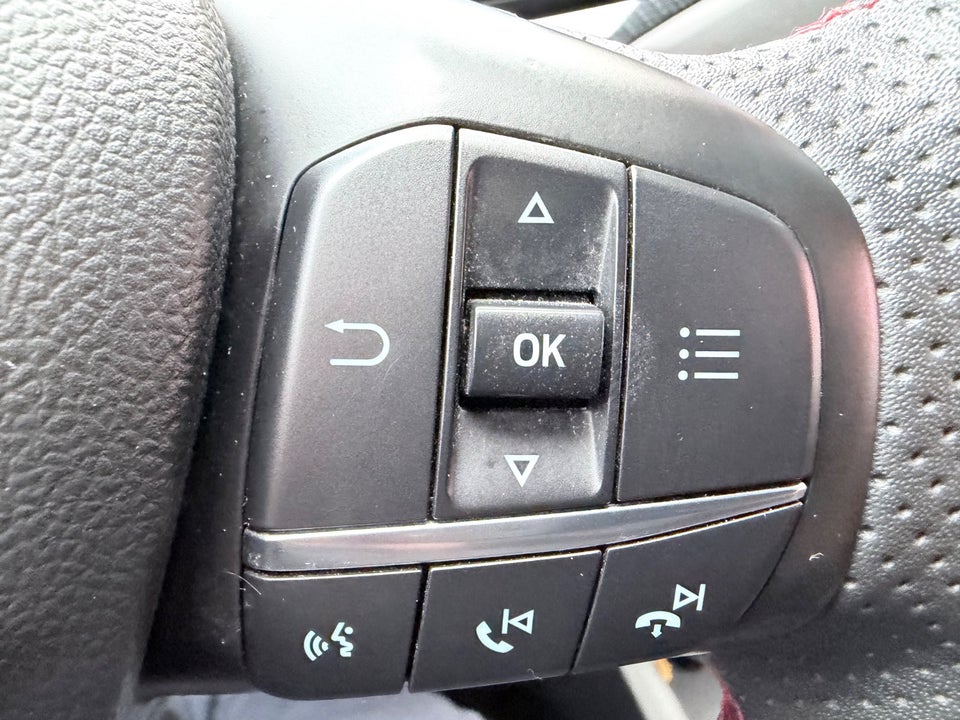 Ford Focus 1,0 EcoBoost mHEV ST-Line 5d
