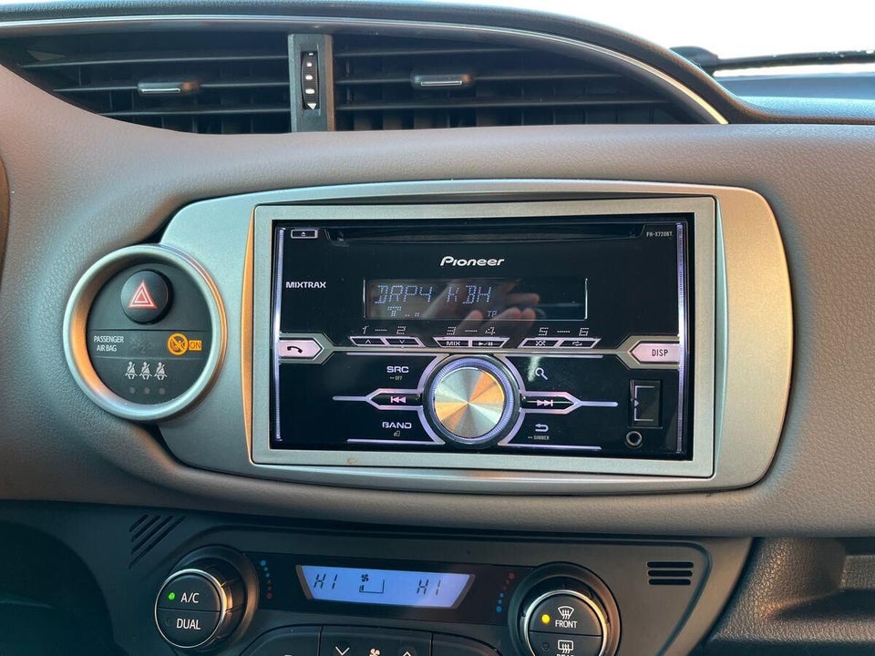 Toyota Yaris 1,5 Hybrid H1 e-CVT 5d