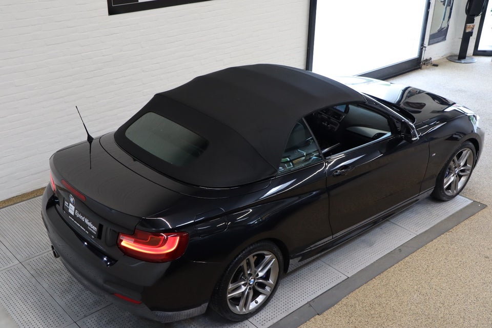 BMW 220d 2,0 Cabriolet aut. 2d