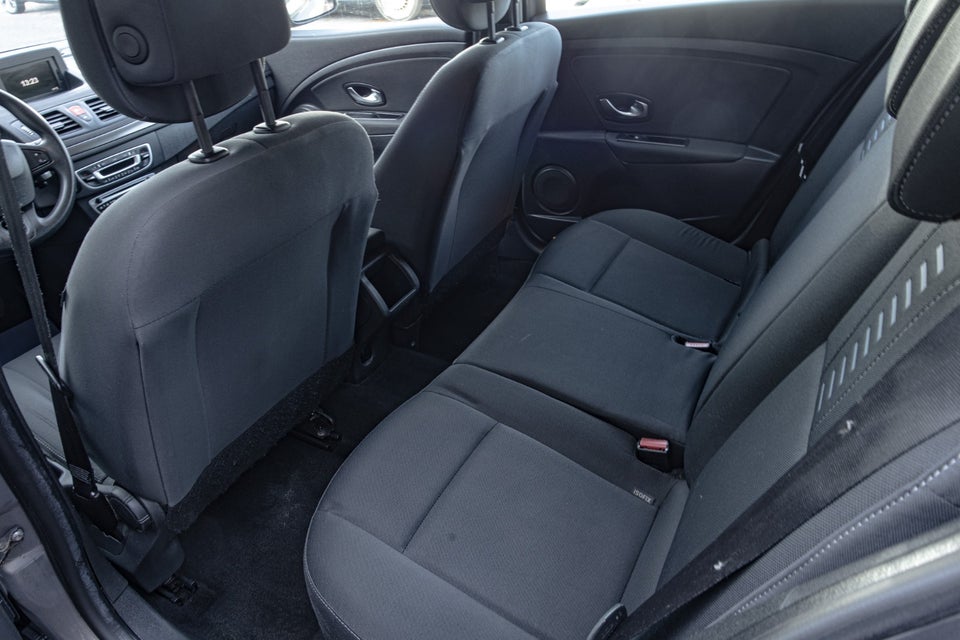 Renault Megane III 1,5 dCi 110 Authentique Sport Tourer 5d