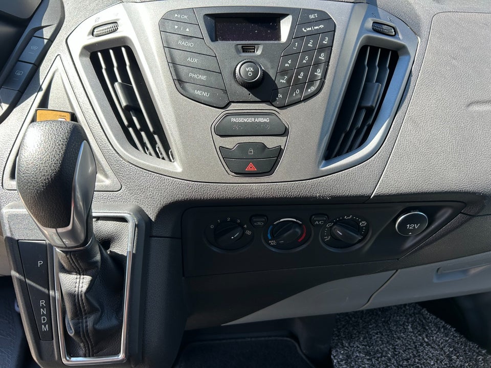 Ford Transit Custom Kombi 310 L1 2,0 TDCi 130 Ambiente aut.