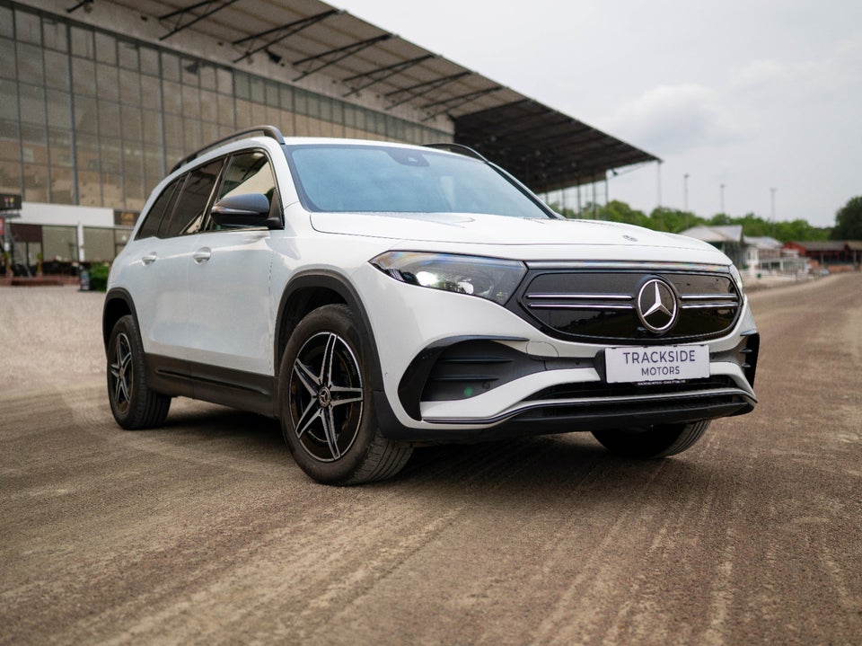 Mercedes EQB250 AMG Line 5d