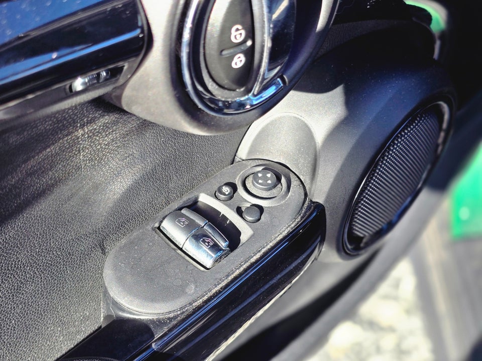 MINI Cooper SE Greenwich 3d
