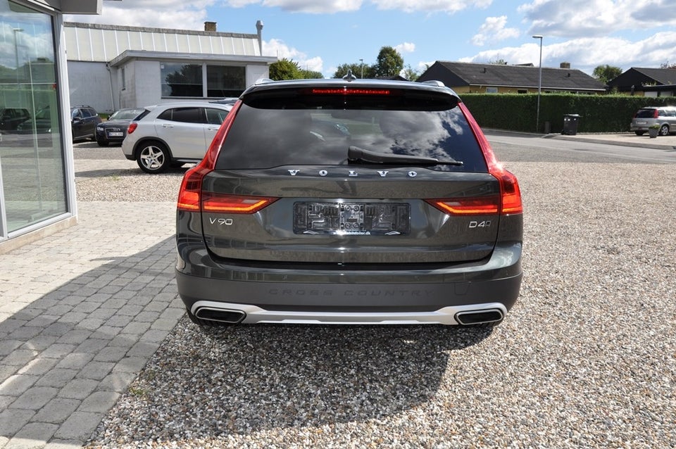 Volvo V90 CC 2,0 D4 190 Pro aut. AWD 5d