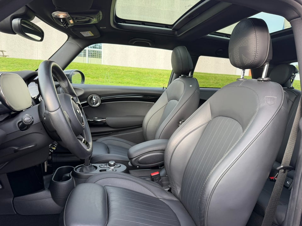 MINI Cooper SE Resolute Edition 3d