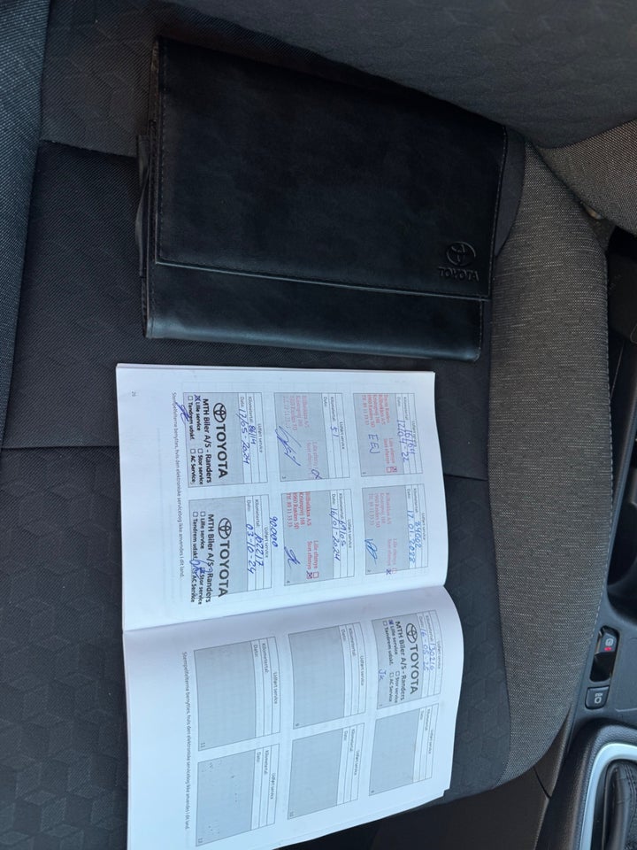 Toyota Yaris 1,5 Hybrid H1 e-CVT 5d