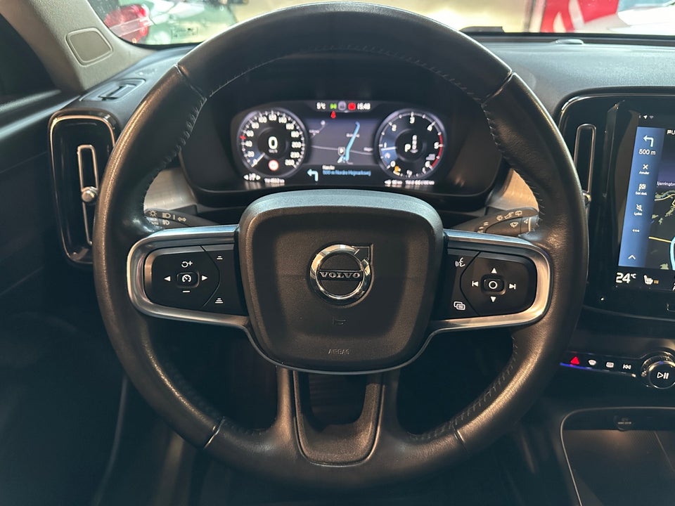 Volvo XC40 2,0 D4 190 Momentum aut. AWD 5d