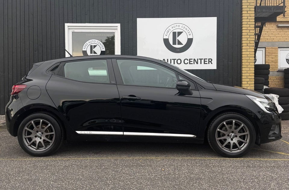 Renault Clio V 1,6 E-Tech Zen 5d