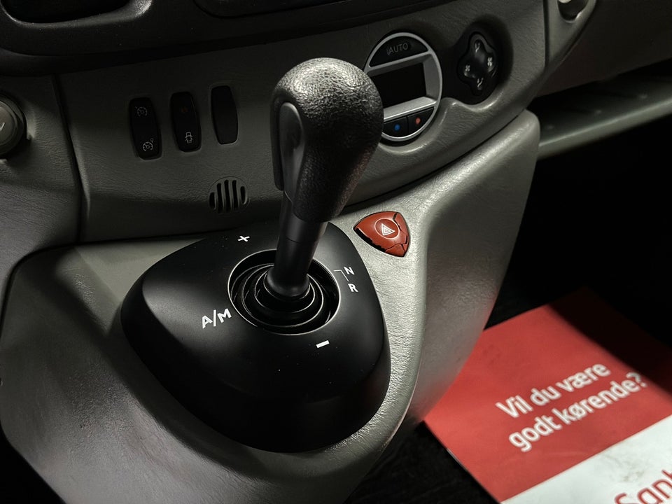 Renault Trafic T27 2,0 dCi 115 L1H1 4d